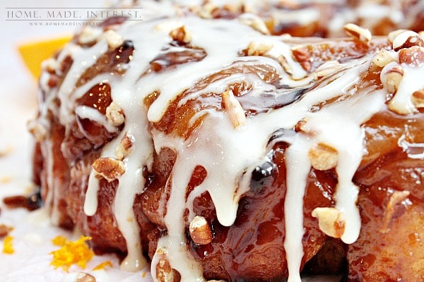 This ooey gooey monkey bread recipe is a twist on the classic. Made with cinnamon rolls this orange caramel pecan monkey bread is a perfect sweet treat..