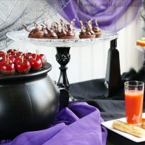 Fun and easy food ideas for a Disney Villains party to celebrate the premiere of The Disney Channel’s Descendants.