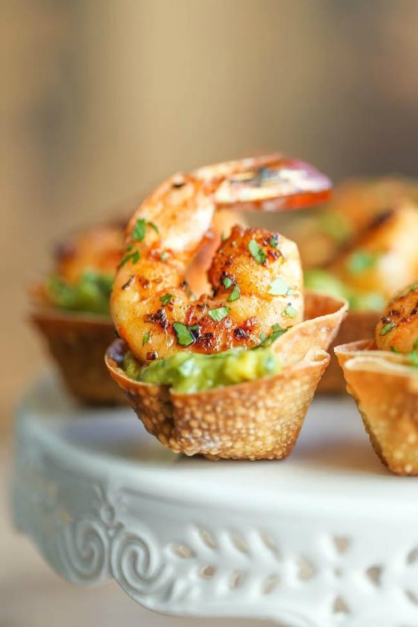 Guests love perfect bite size appetizers at parties! No fork needed, just use your fingers. Great appetizer recipes for birthday, holiday and baby shower parties.