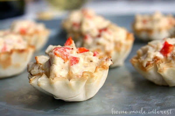 Baked Crab Bites are a simple seafood appetizer served in a crisp phyllo cup. They make a great New Year’s Eve appetizer!
