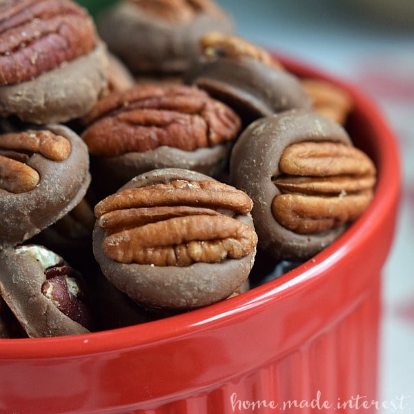 These Chocolate Caramel Pecan Bites take 5 minutes to make and what you end up with is a chocolate, caramel, pecan candy that is so good you’re going to want to eat the whole batch! They make a great homemade food gift for Christmas!