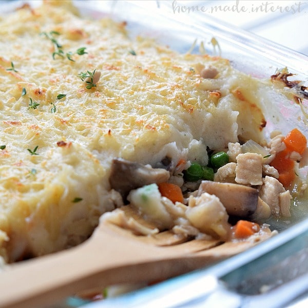 This Turkey Shepherd’s Pie is an easy Thanksgiving leftovers recipe or just an easy casserole for a cold winter night.
