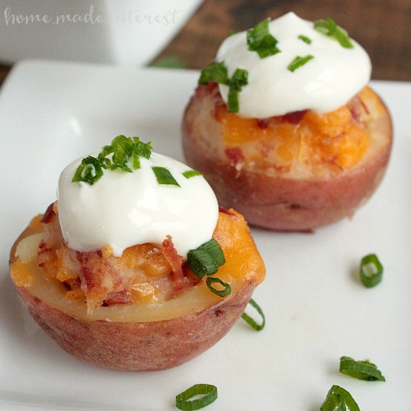 These Irish Potato bites are perfect for St. Patrick’s Day! Little bites of potato filled with corned beef and cheese, what could be a better St. Patrick’s Day appetizer?!