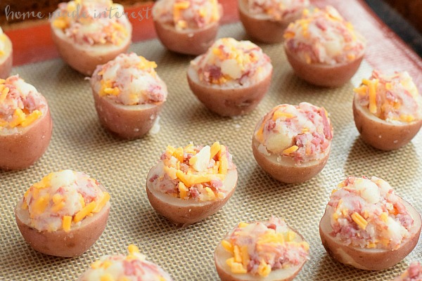 These Irish Potato bites are perfect for St. Patrick’s Day! Little bites of potato filled with corned beef and cheese, what could be a better St. Patrick’s Day appetizer?!