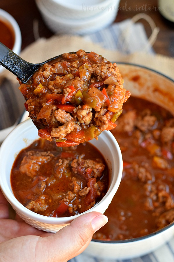 Easy chili recipe made with Pale Ale beer. Not made in the crock pot but on the stove top is perfect for your game day party this football season. Craft beer is a huge trend so this Pale Ale Chili is sure to be a hit. This game day chili is hearty and full of flavor.