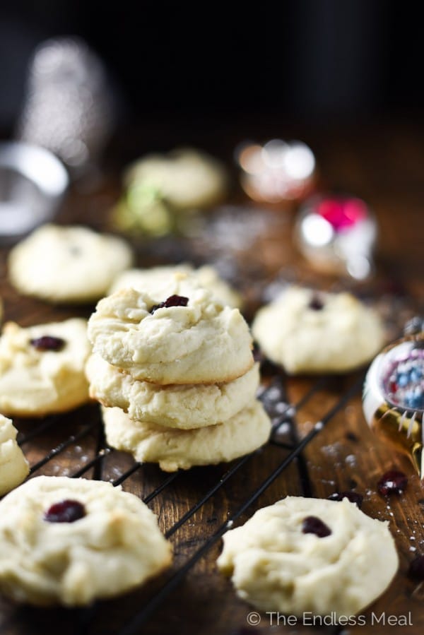 12_melt-in-your-mouth-shortbread-cookies