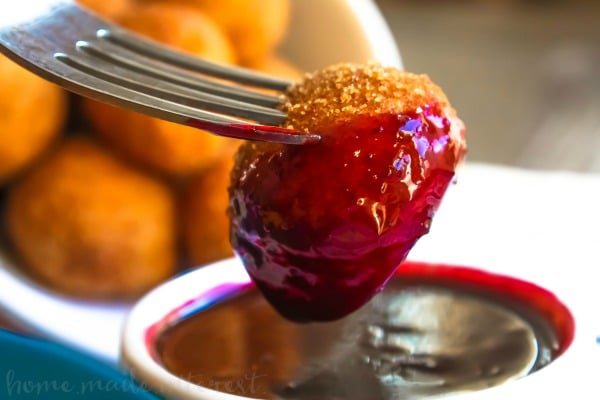 Making time for breakfast can be hard but I have a few tips and tricks for getting breakfast on the table in the morning before getting the kids off to school. This quick and easy raspberry dipping sauce can be frozen in individual portions and heated up to dip french toast sticks or donuts in for a breakfast the kids will love.