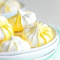 Lemon Meringue Cookies with yellow swirl