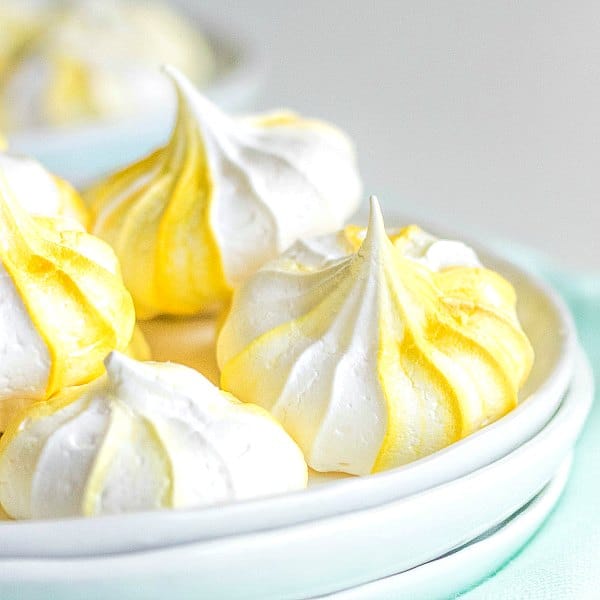 Lemon Meringue Cookies with yellow swirl