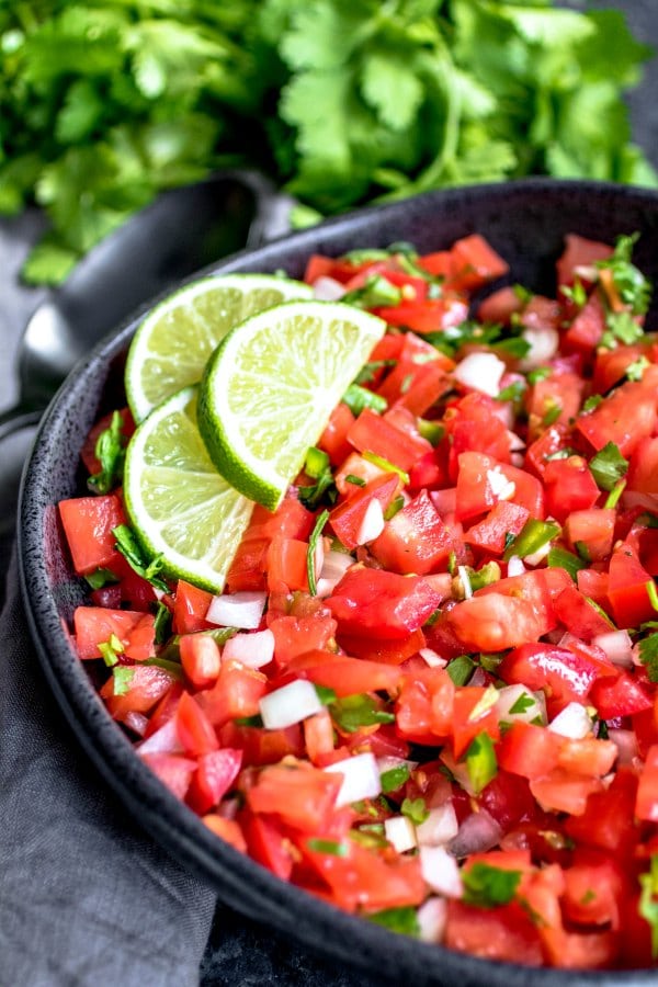 salsa fresca with lime slices