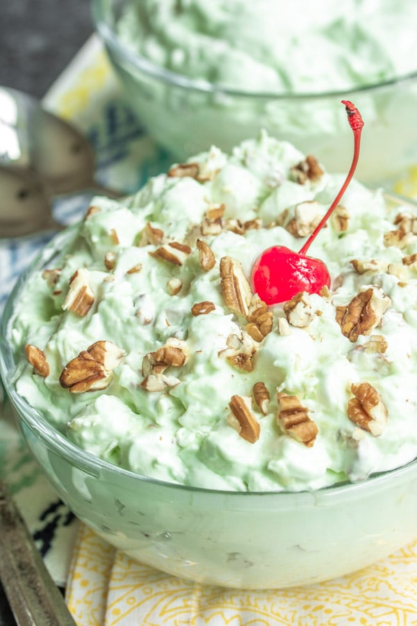 bowl of fluffy and light Watergate Salad