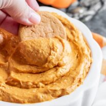 Pumpkin Pie Dip is the perfect Thanksgiving dessert for kids