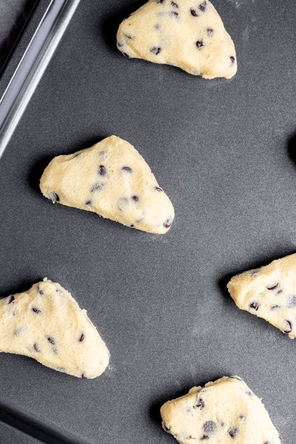 quick and easy Keto Chocolate Chip Scones