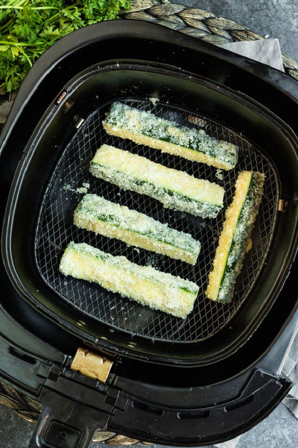 directions to make Air Fryer Zucchini
