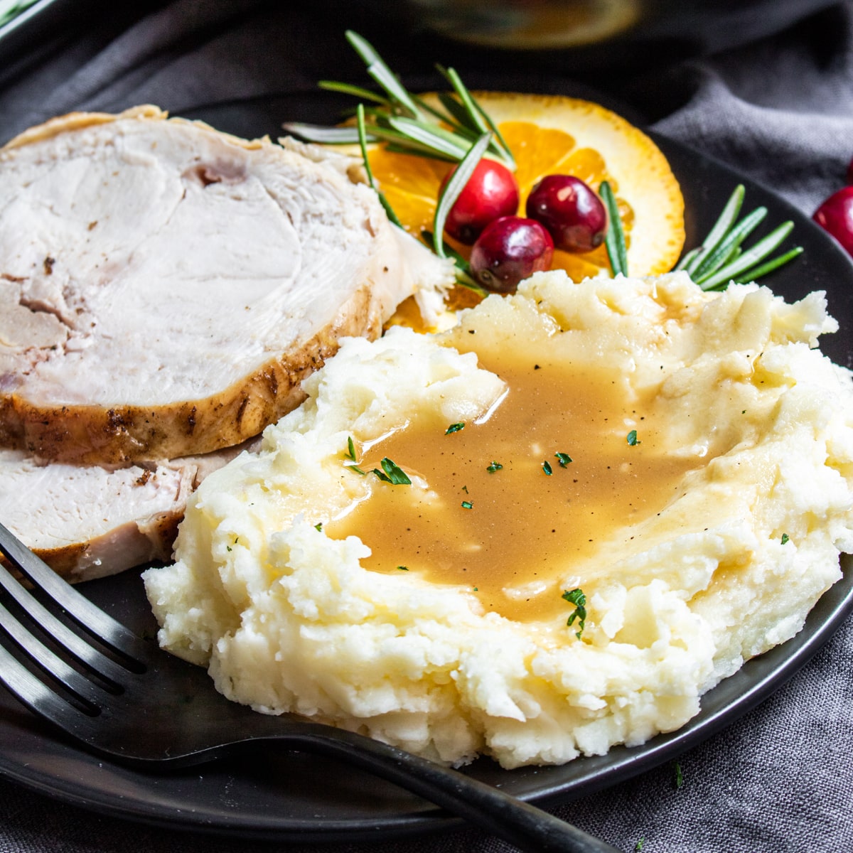 Thanksgiving plate with Instant Pot Mashed Potatoes