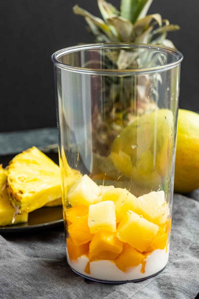 how to make a Mango Pineapple Smoothie