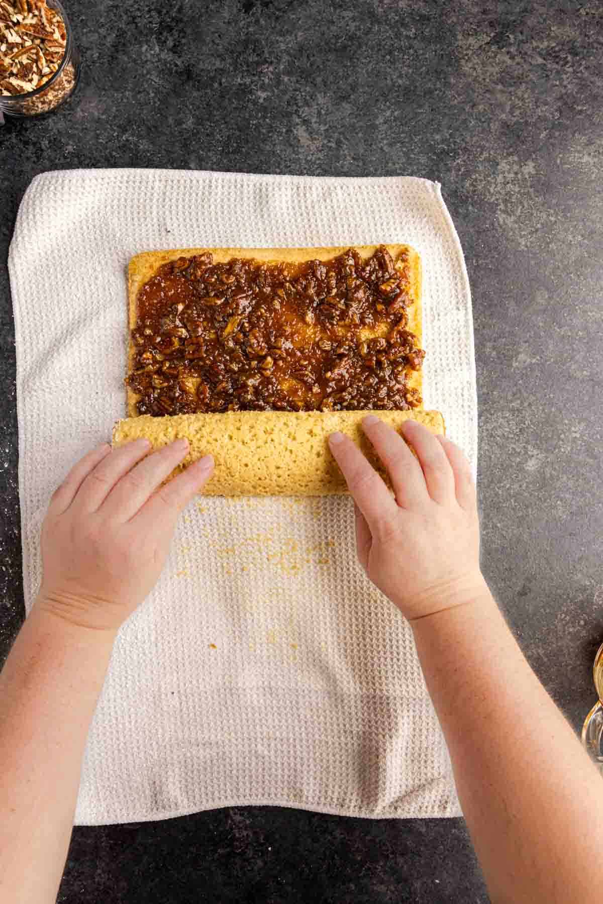 how to roll a pecan pie cake roll