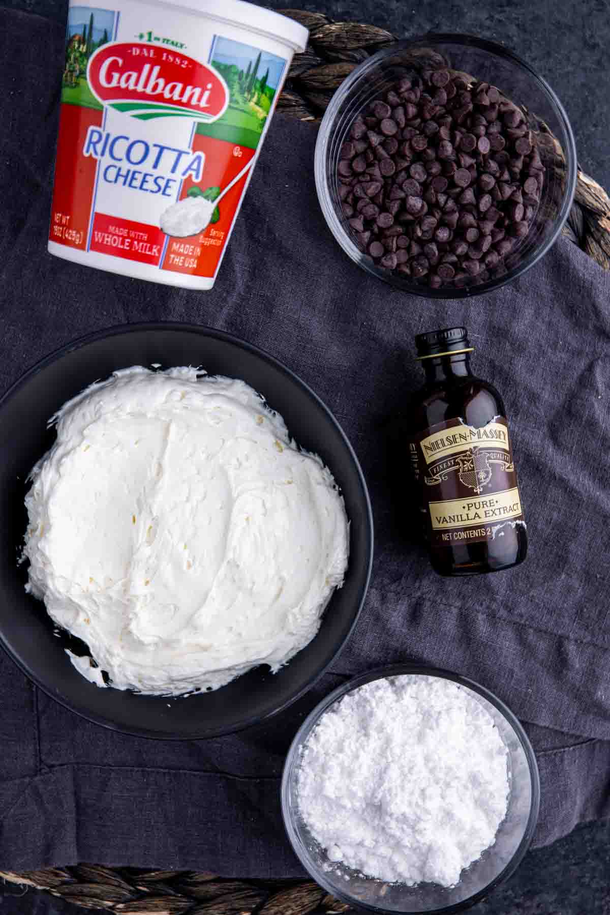ingredients for Cannoli Dip