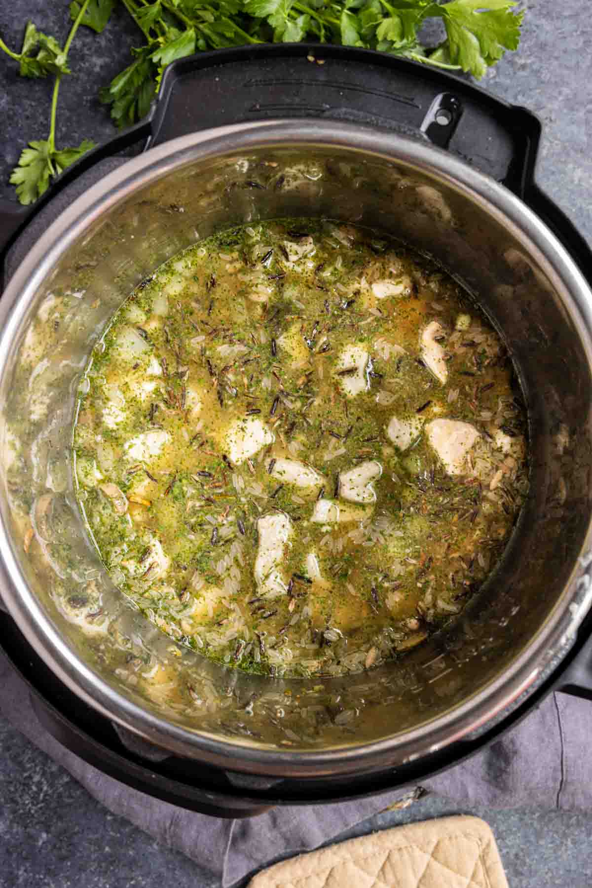 how make black bowl of Cream of Mushroom Chicken and Rice