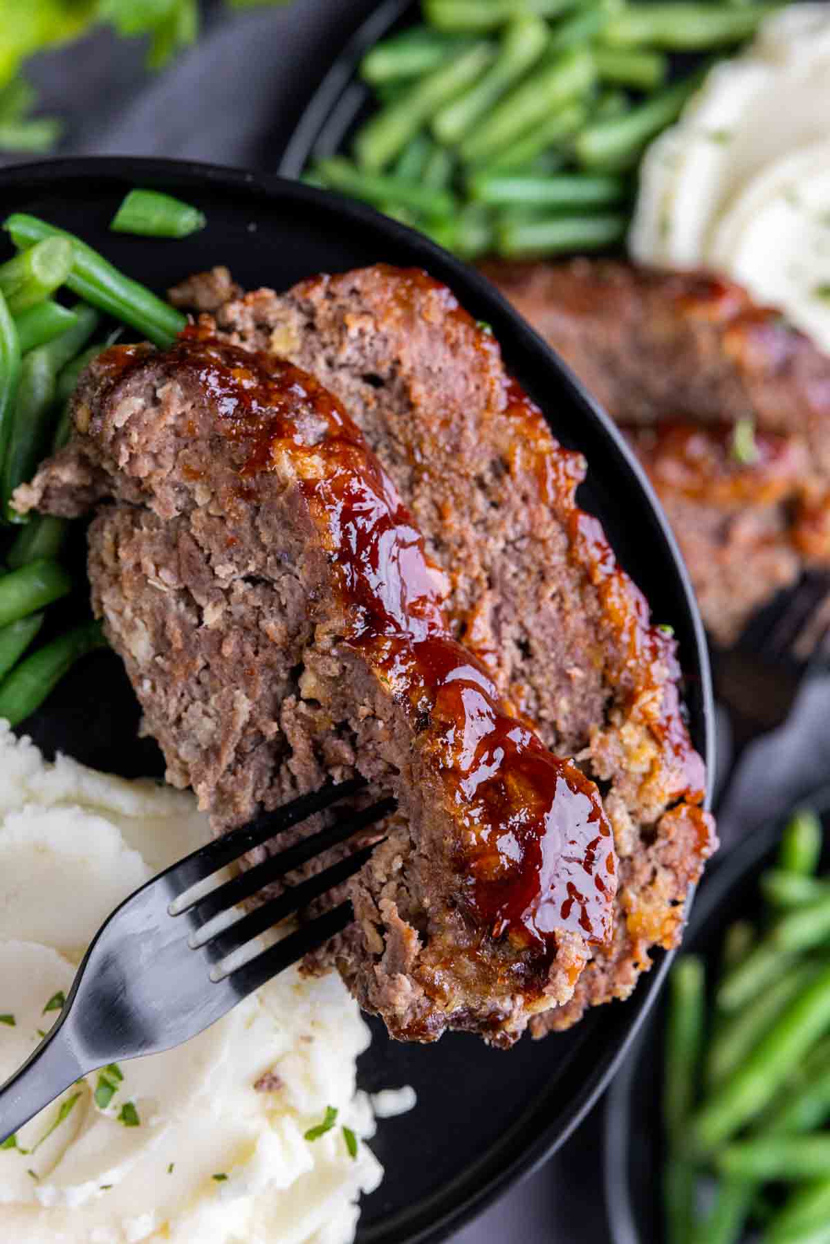 Easy Meatloaf Recipe for weekend meals