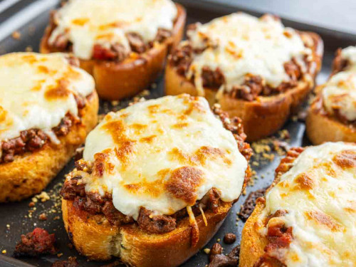 Garlic Bread Lasagna (Easy Texas Toast Lasagna) - Home. Made
